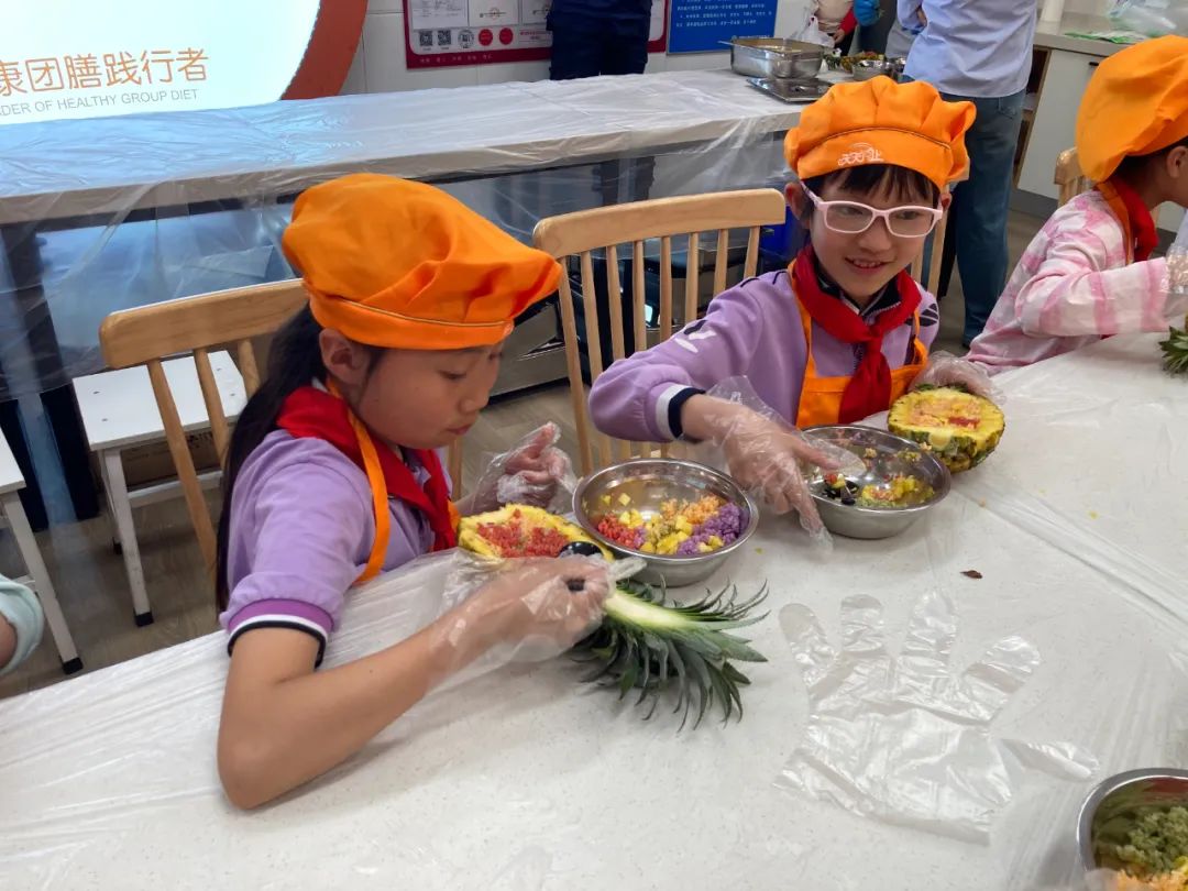 【膳学堂】邂逅傣族风味——从学做菠萝饭开始 膳学堂走进棕树营小学(图20)