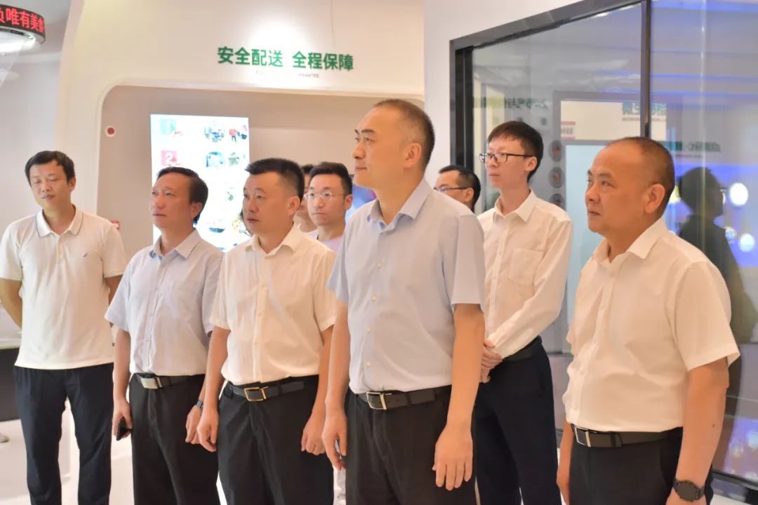 南昌市新建区委书记陈奕蒙一行深入南昌天天向上调研考察(图2)