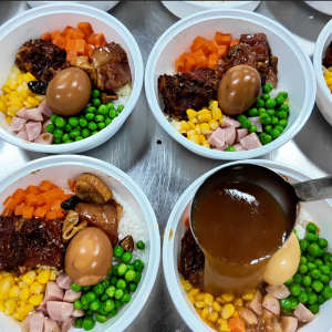 惊喜餐：仔排土鸡杂粮蒸饭